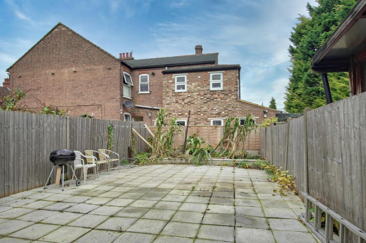 090 Beautiful 1 Bedroom Flat Near Luton Town And Station 외부 사진